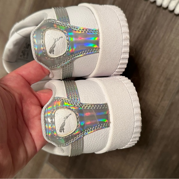 Puma Carina Iridescent sneakers - Picture 3 of 5